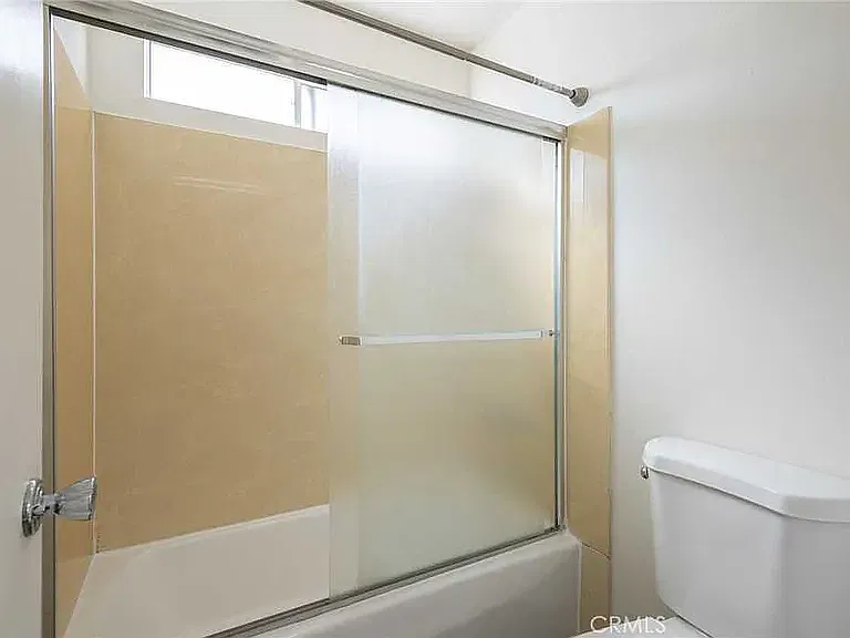 1 bed, 650 sqft, $2,100 — Photo 3
