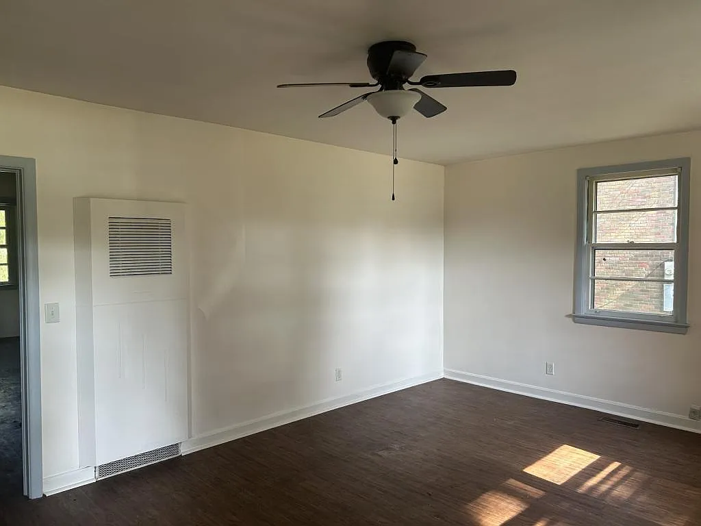 1119 Brunwood Dr. — Photo 3