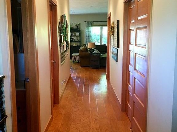 3rd image of 3705 Highland Cir