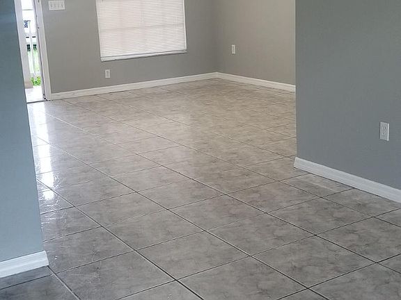 4th image of 1505 Verona St