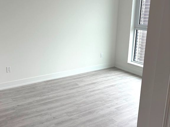 4th image of 25 Cordova Ave #1907
