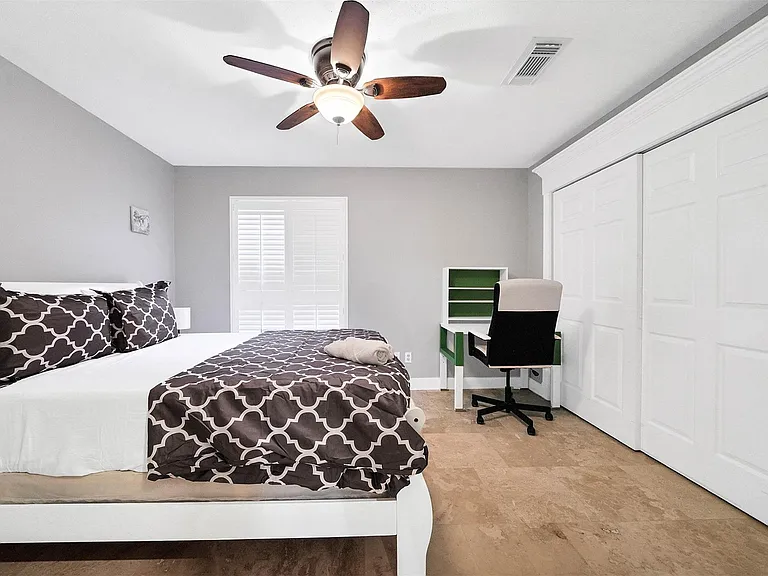 1802 Potomac Dr #C — Photo 35