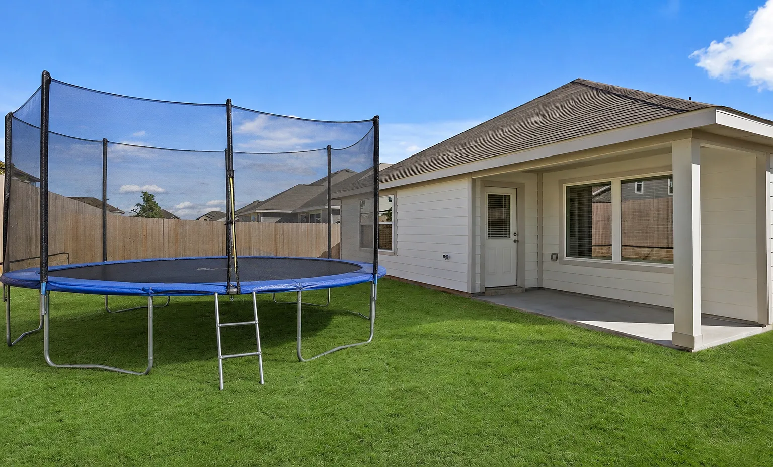 2 bed, 1190 sqft, $700 — Photo 2
