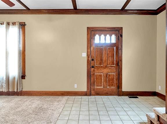 2nd image of 630 Stafford St