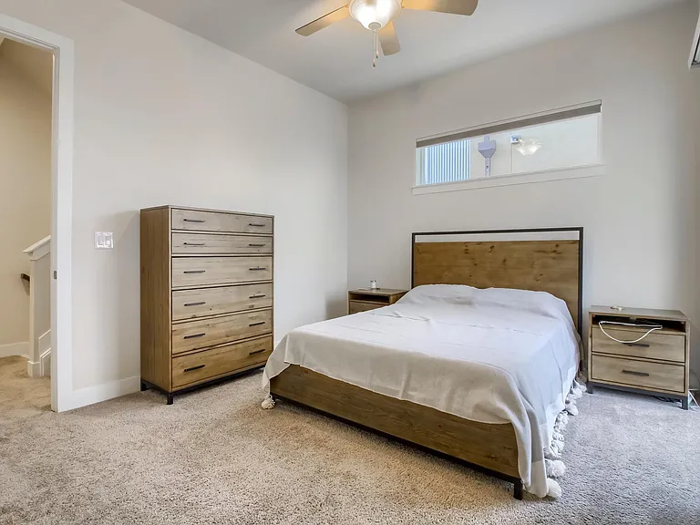 1625 N King St #1 — Photo 11