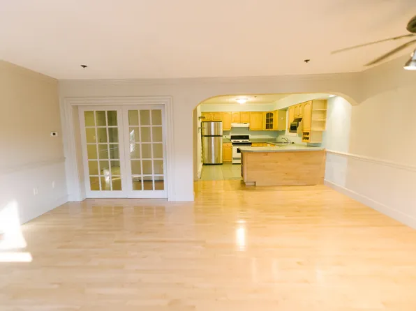 184 Bunker Hill St, Charlestown, MA 02129