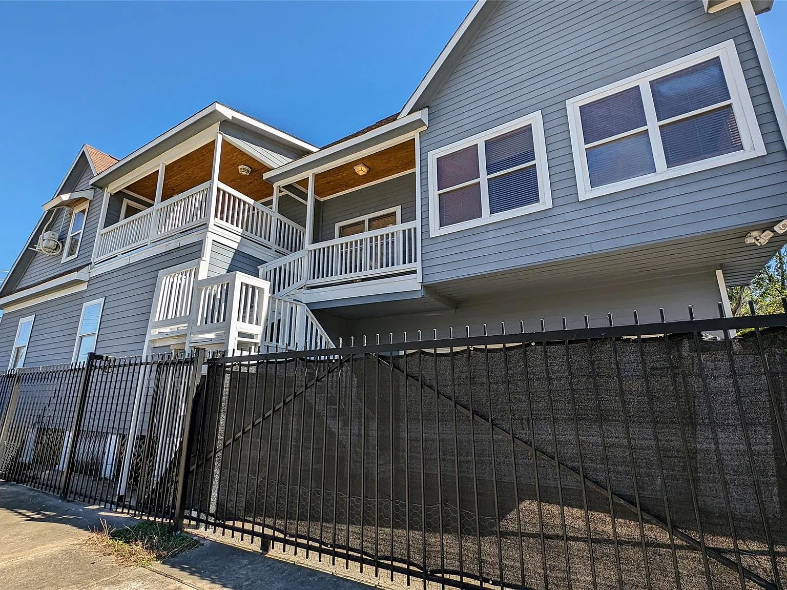 2 bed, 2.0 bath, 1400 sqft, $1,395 — Photo 2