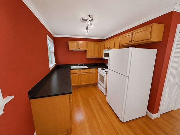 4th image of 1643 Briarcliff Rd NE APT 7