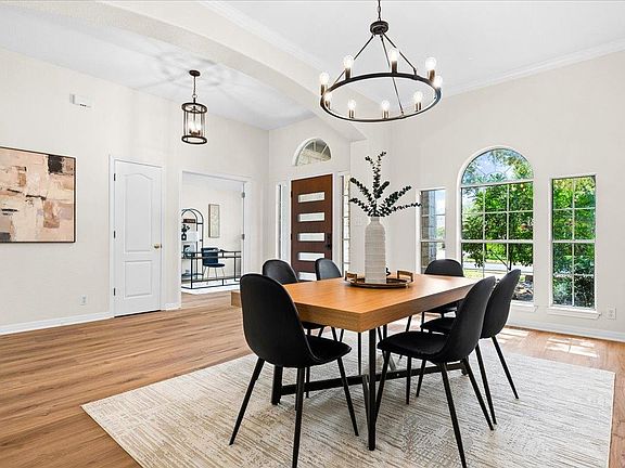 5th image of 2513 Niemann Dr