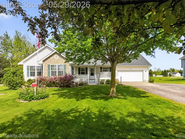 6100 Fish Lake Rd, North Branch, MI 48461