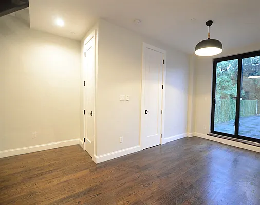 Rented by EXR | media 84