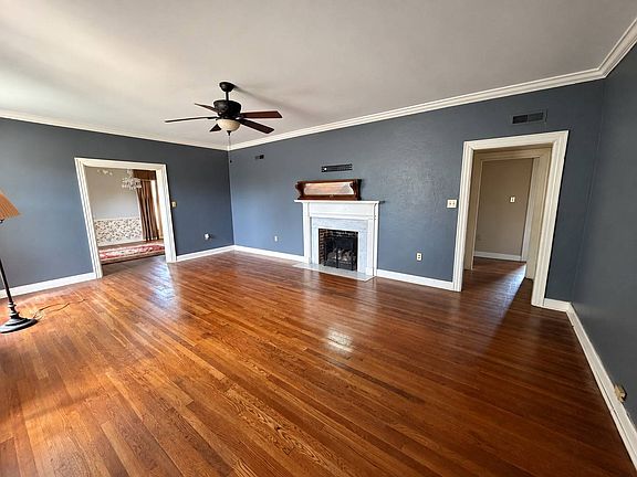 2nd image of 1003 River Rd