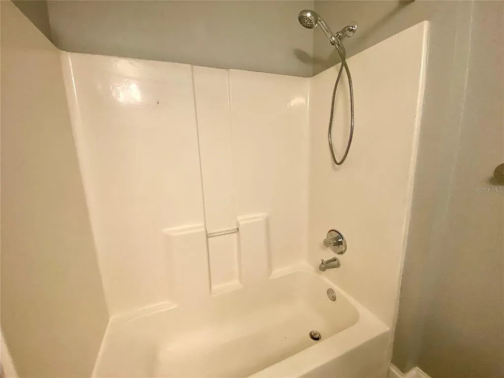 1 bed, 1.0 bath, 820 sqft, $1,375 — Photo 4