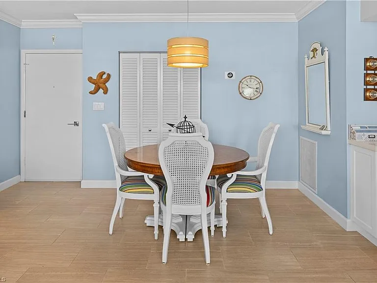 240 Seaview Ct #413 — Photo 5