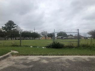 1909 E Judge Perez Dr, Chalmette, LA 70043