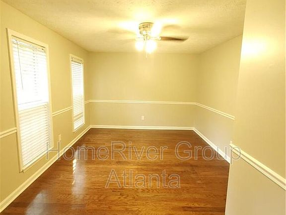 2nd image of 335 Barrington Dr E
