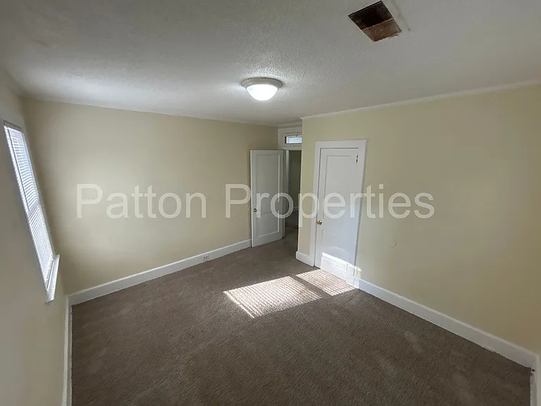 1401 Kinderway & 4300-4302 Wentworth - Inside CoC - R09214-07-01 — Photo 6