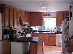 3rd image of 640 Sunshine Mdw