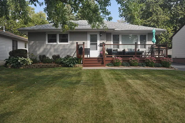 244 W Graham Ave photo 1