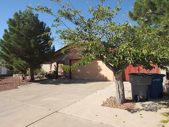 3rd image of 3121 E Glen Dr