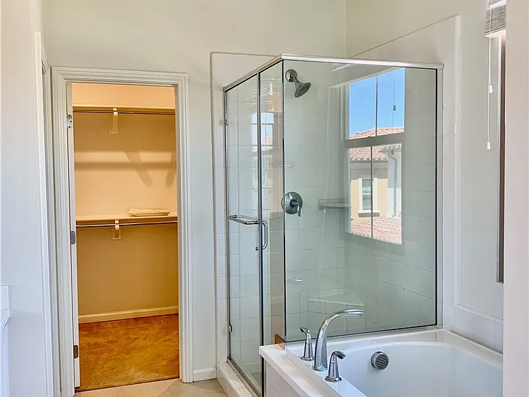 112 Breakwater — Photo 9