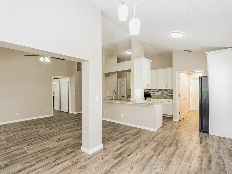 2308 Kenwick Dr — Photo 4