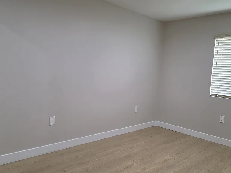 4287 Fernwood Ave #B — Photo 2
