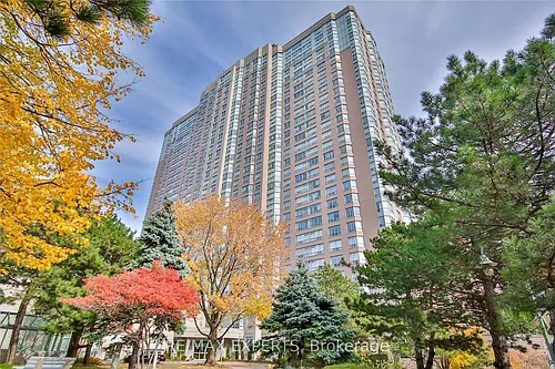88 Corporate Dr #819 Photo 1