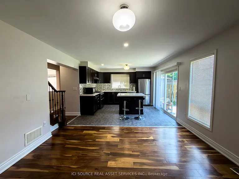 1573 Evans Ter — Photo 17