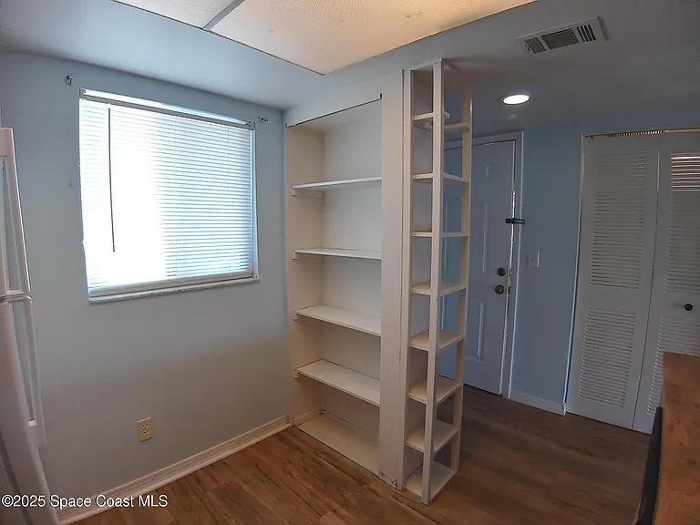 1800 University Ln #106 — Photo 6