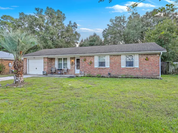 133 E Edgefield Dr, Summerville, SC 29483