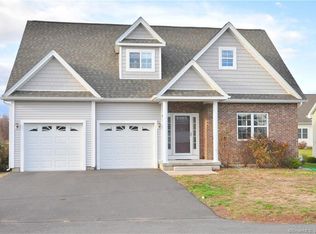 4 Chase Hollow Rd UNIT 4, Ellington, CT 06029