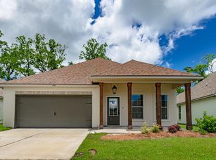 438 Lake Breeze Dr, Baton Rouge, LA 70820