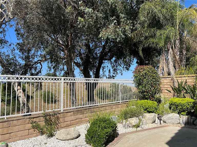 2118 Camino Largo Dr — Photo 18
