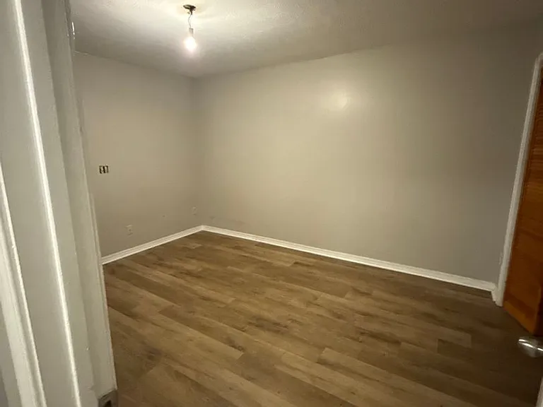 136 Bonnie Ln — Photo 10