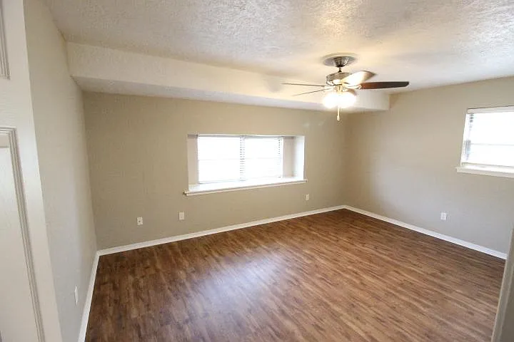 4029 N Nicklas Ave — Photo 7