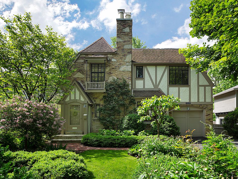 1st image of 536 Woodlawn Ave