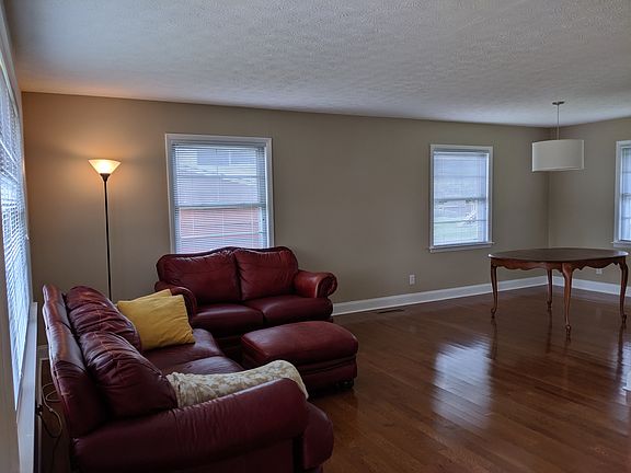 4th image of 3978 Jerome Ct
