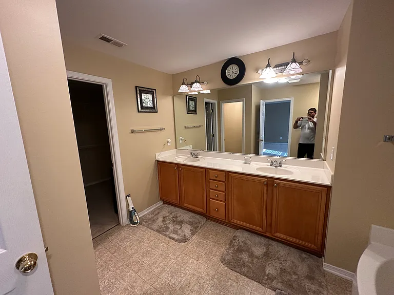 404 Treybrooke Dr — Photo 50