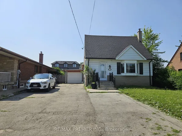 31 Compton Cres APT A, Toronto, ON M3M 2C3