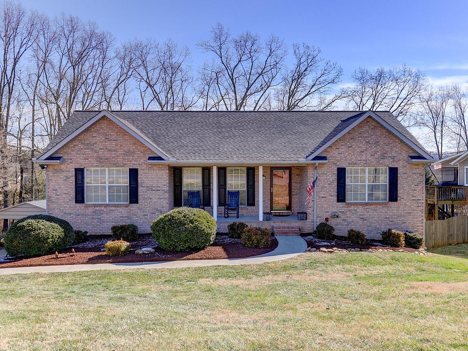 1st image of 1308 S Courtney Oak Ln