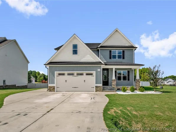 105 Hampshire Ct, Four Oaks, NC 27524