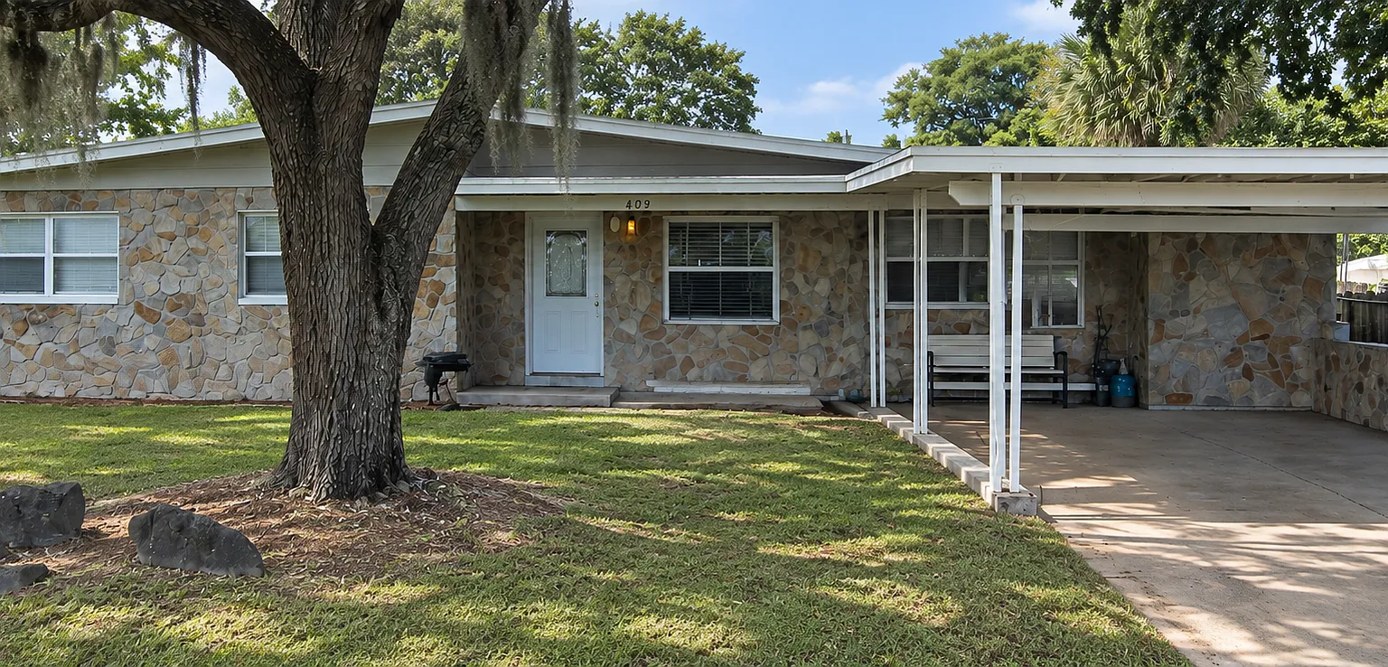 3 bed, 1200 sqft, $2,000 — Photo 1