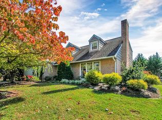 14 Birdie Ln, Shillington, PA 19607