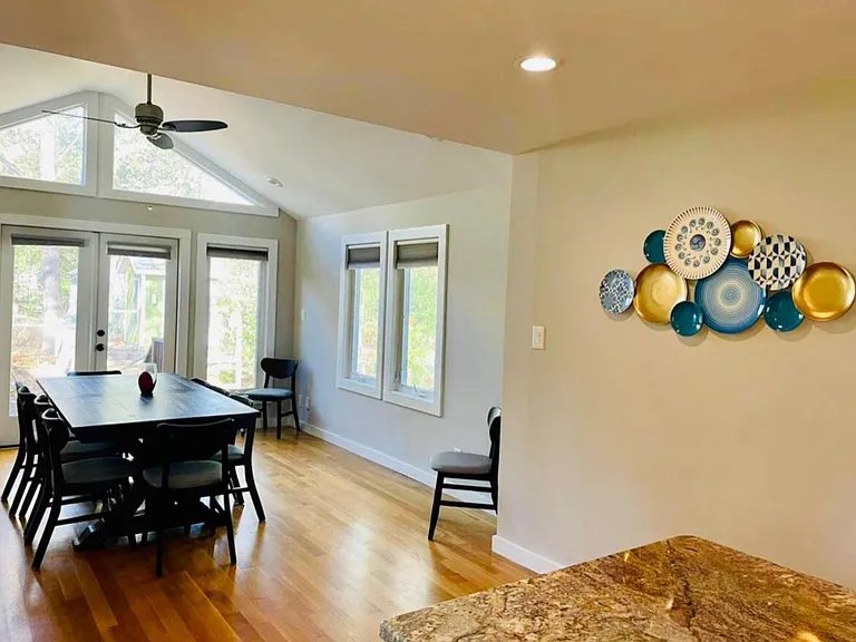 501 E Poplar Ave — Photo 6