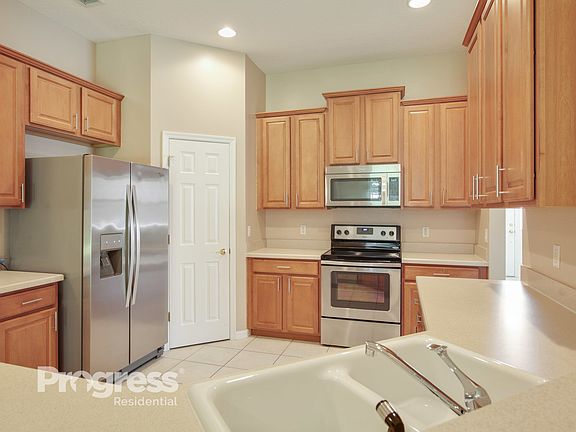 5th image of 4434 Flora Vista Dr