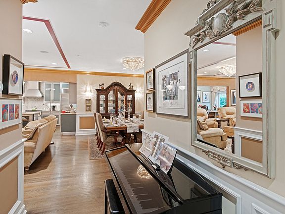 3rd image of 103 High Pond Ln