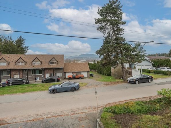 12164 101a Ave, Surrey, BC V3V 3A1