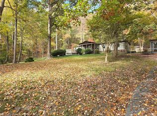 2468 Woodfield Dr, Sophia, NC 27350