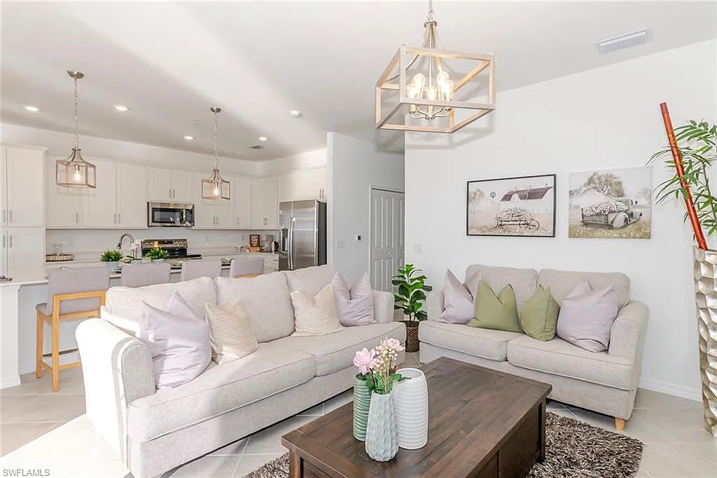 5527 Double Eagle Circle # 3842 - The National - Anzola Castro — Photo 2